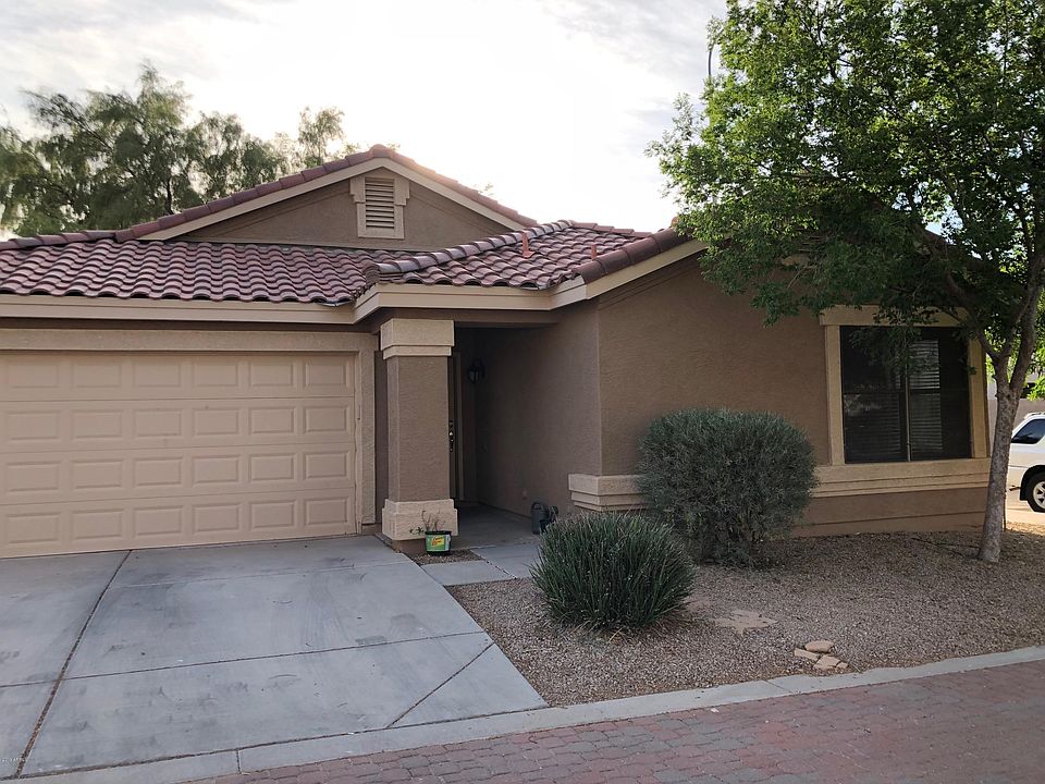 1st image of 2401 E Peach Tree Dr