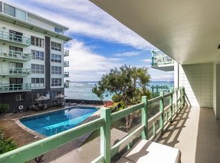 2957 Kalakaua Ave APT 203, Honolulu, HI 96815
