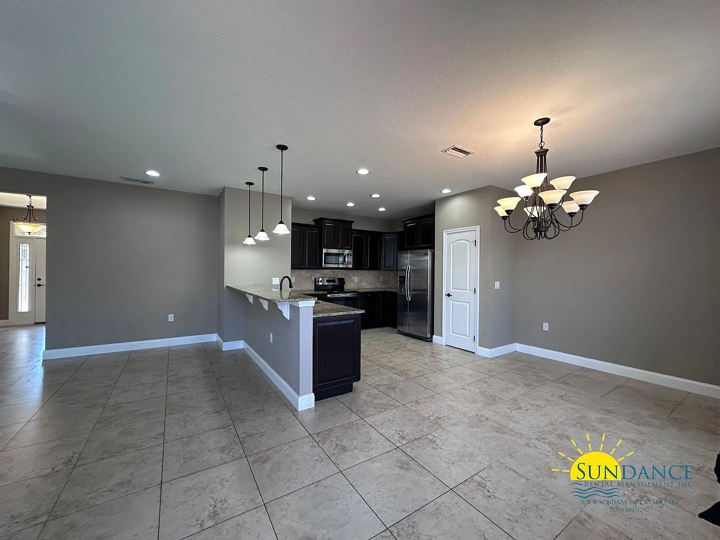 Gorgeous 4 Bedroom Home in Mary Esther! — Photo 4