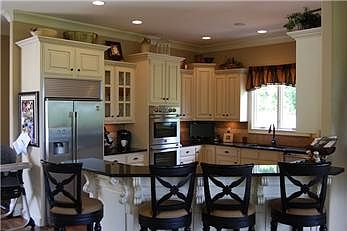 2nd image of 4004 Obar Dr
