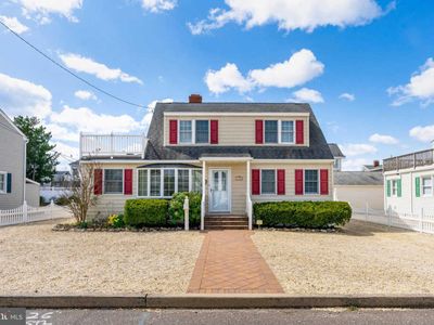 130 E Old Whaling Ln, Brant Beach, NJ, 08008