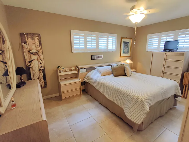 509 W Venice Ave #107 — Photo 9
