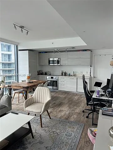 650 NE 32nd St #608 — Photo 7