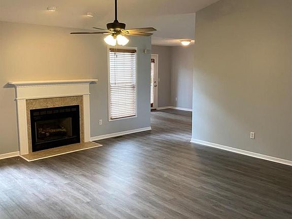 3rd image of 313 Orchard Ct
