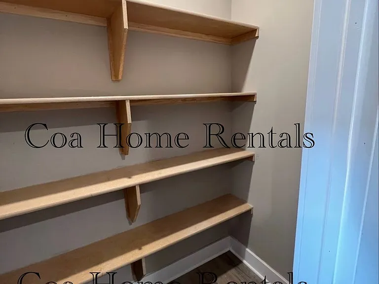 1719 S Limuel St — Photo 7