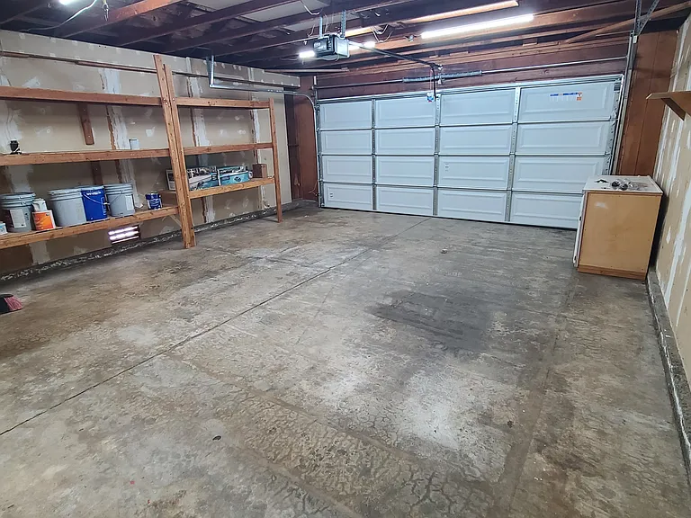 619 Willow Creek Dr — Photo 17
