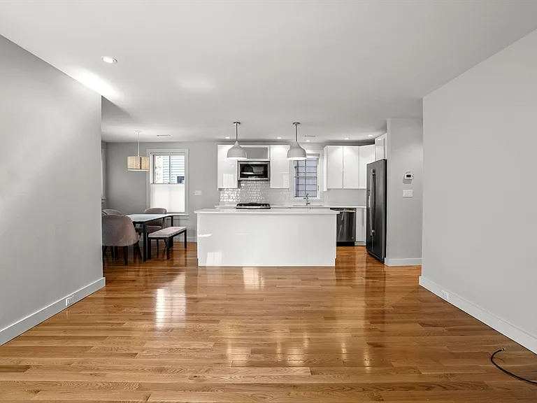 14 Hardwick St #1 — Photo 10