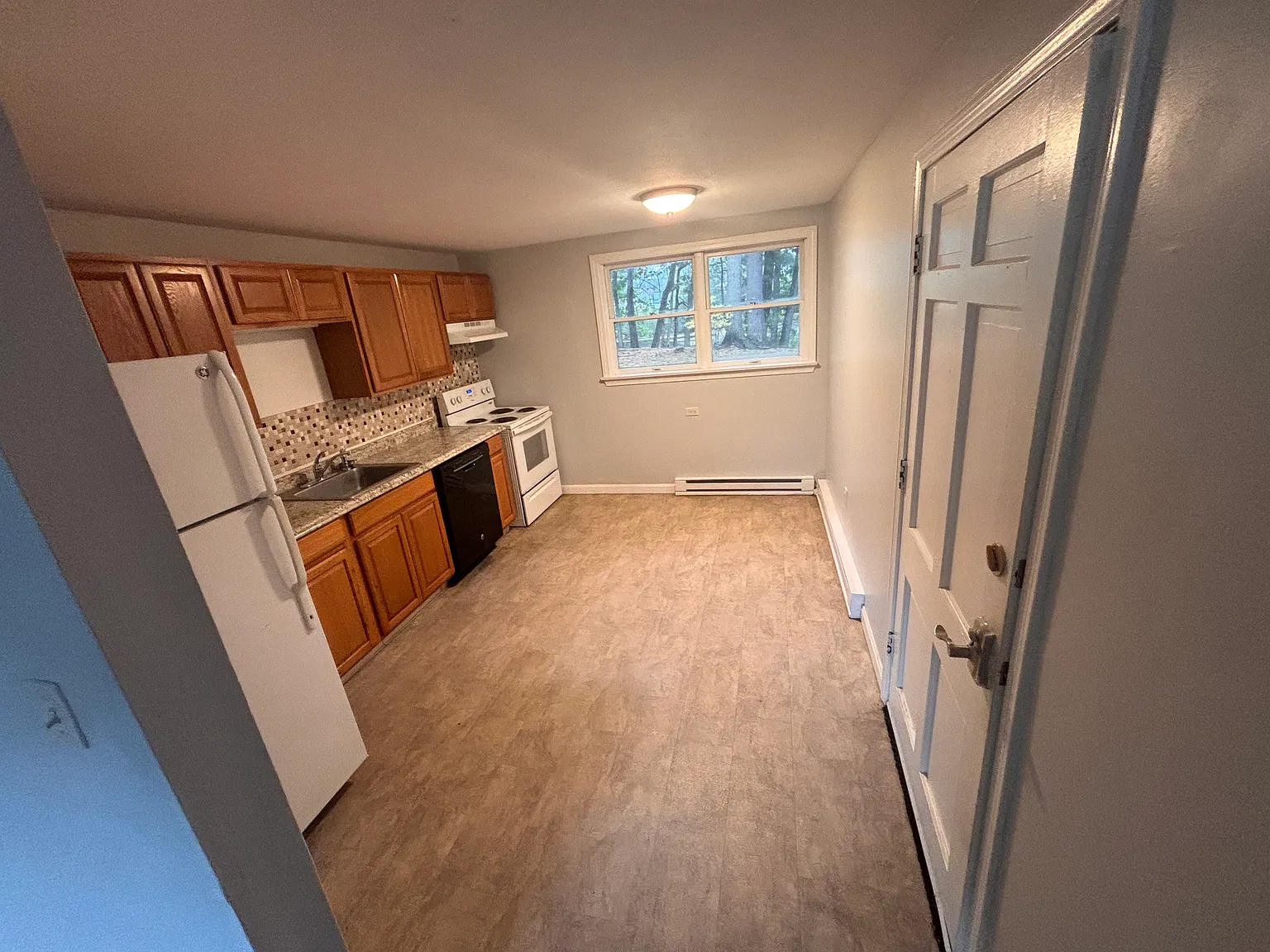 2 bed, 746 sqft, $1,850 — Photo 3