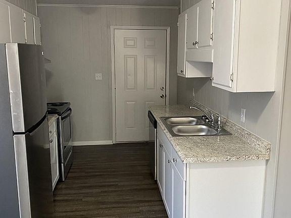 5th image of 200 Catherine St