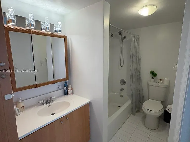 16919 N Bay Rd #507 — Photo 14
