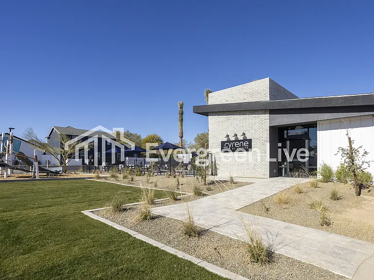 Cyrene at Skyline — Photo 17