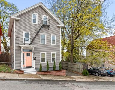 61 Grand View St, Providence, RI, 02906