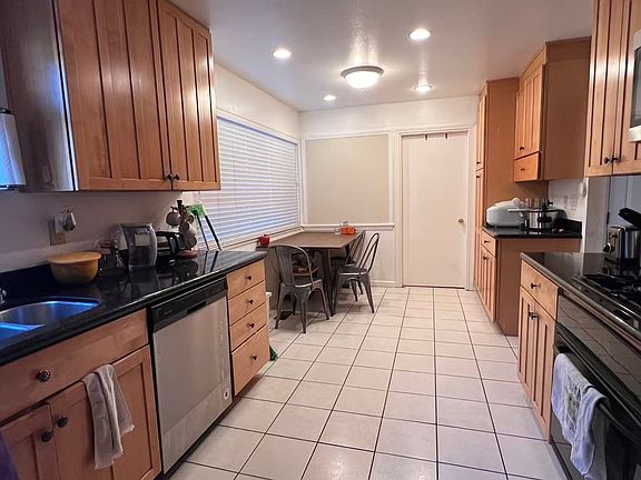2nd image of 121 Killean Ct
