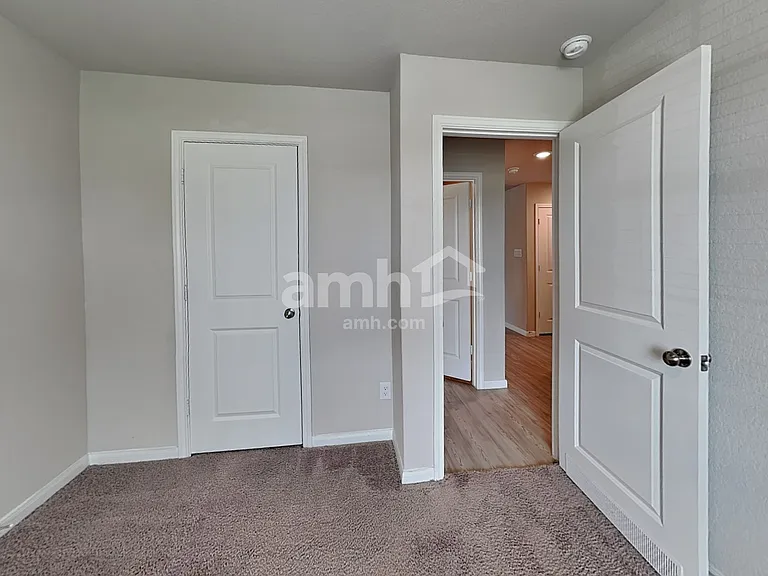 9978 Sarrebourg St — Photo 12