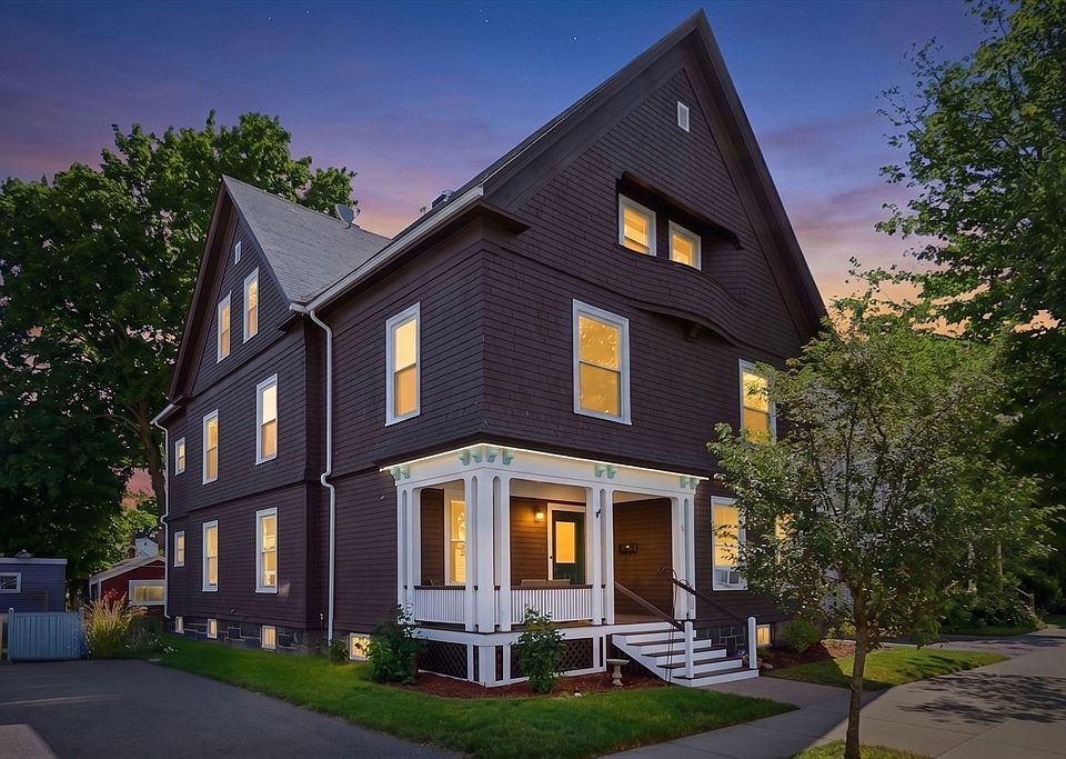 1st image of 32 Ocean St