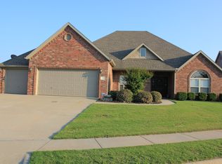 1154 Lexington Cir, Springdale, AR 72762