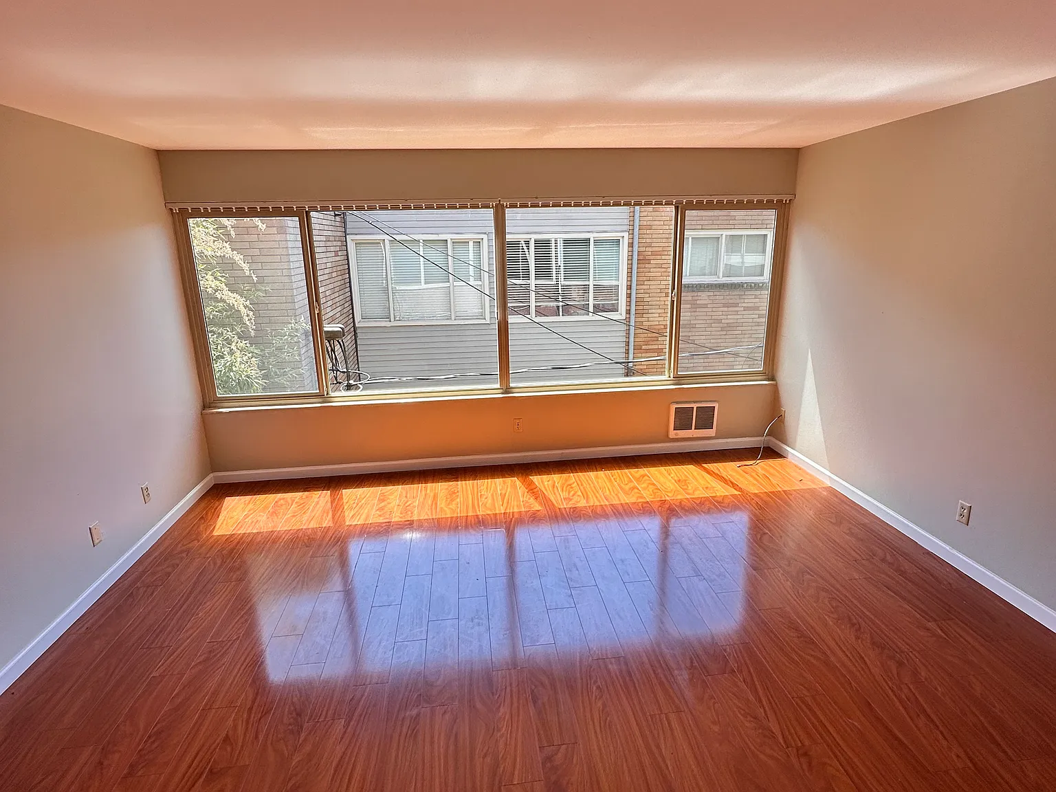 1 bed, 700 sqft, $1,650 — Photo 3