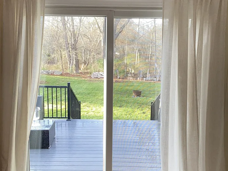 10 Riverbend Dr — Photo 9