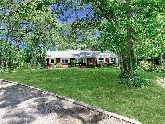 2nd image of 383 Sunrise Ave