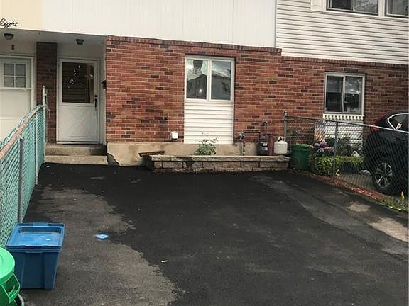 2nd image of 6 Roosevelt Dr