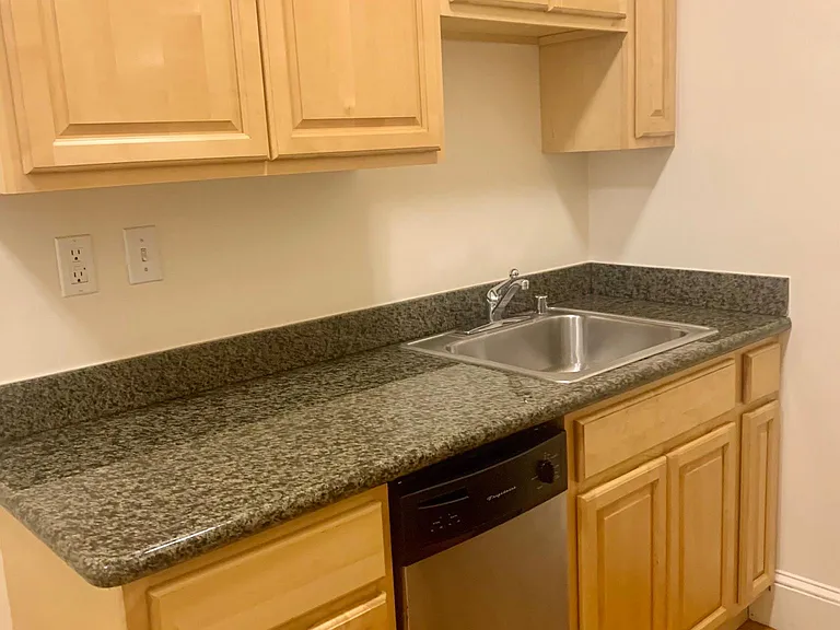 737 Hyde St #102 — Photo 3