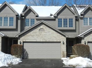 906 Ascot Dr, Elgin, IL 60123