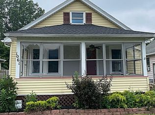 1061 Bennington Dr, Rochester, NY 14616