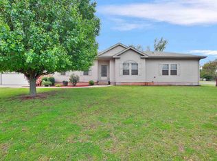 227 W 4th Ave, Kingman, KS 67068