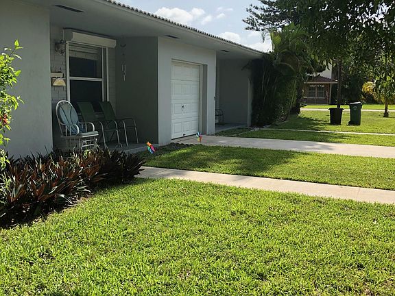 4th image of 871 NE 119th St