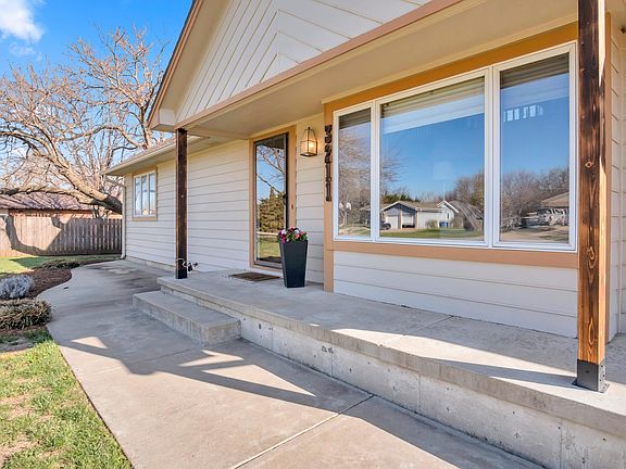 2nd image of 3211 Hidden Meadow Dr