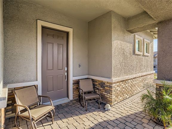 3rd image of 783 Sunny Sagebrush St