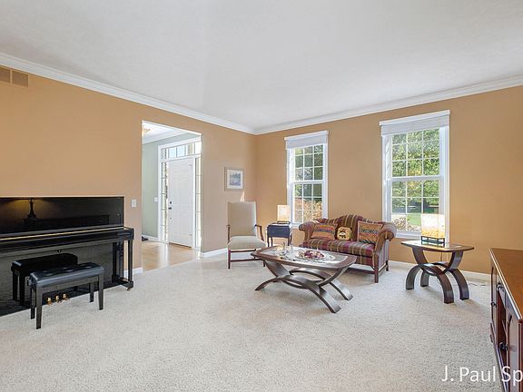 2nd image of 2360 Cascade Lakes Cir SE