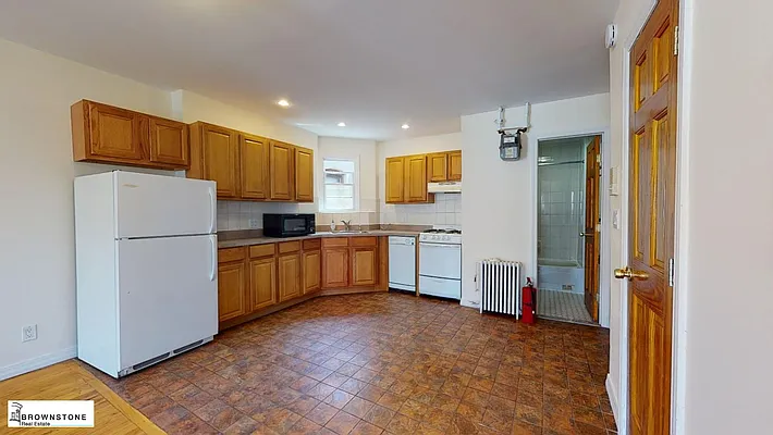 Rented by Brownstone Real Estate | media 12