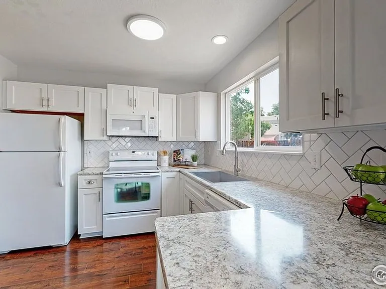 2900 Ross Dr #L35 — Photo 6