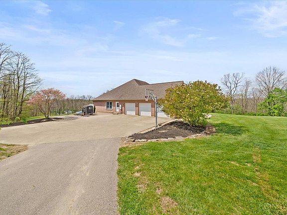 3rd image of 1034 Hill Top Ln