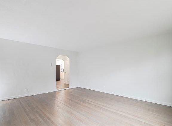 4th image of 1232 Mace Ave