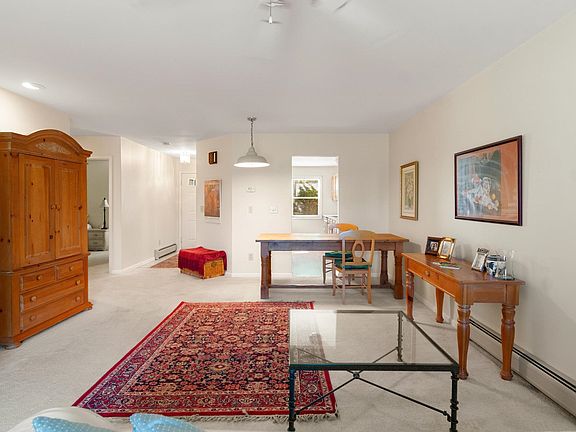5th image of 16 Clover Drive #4B