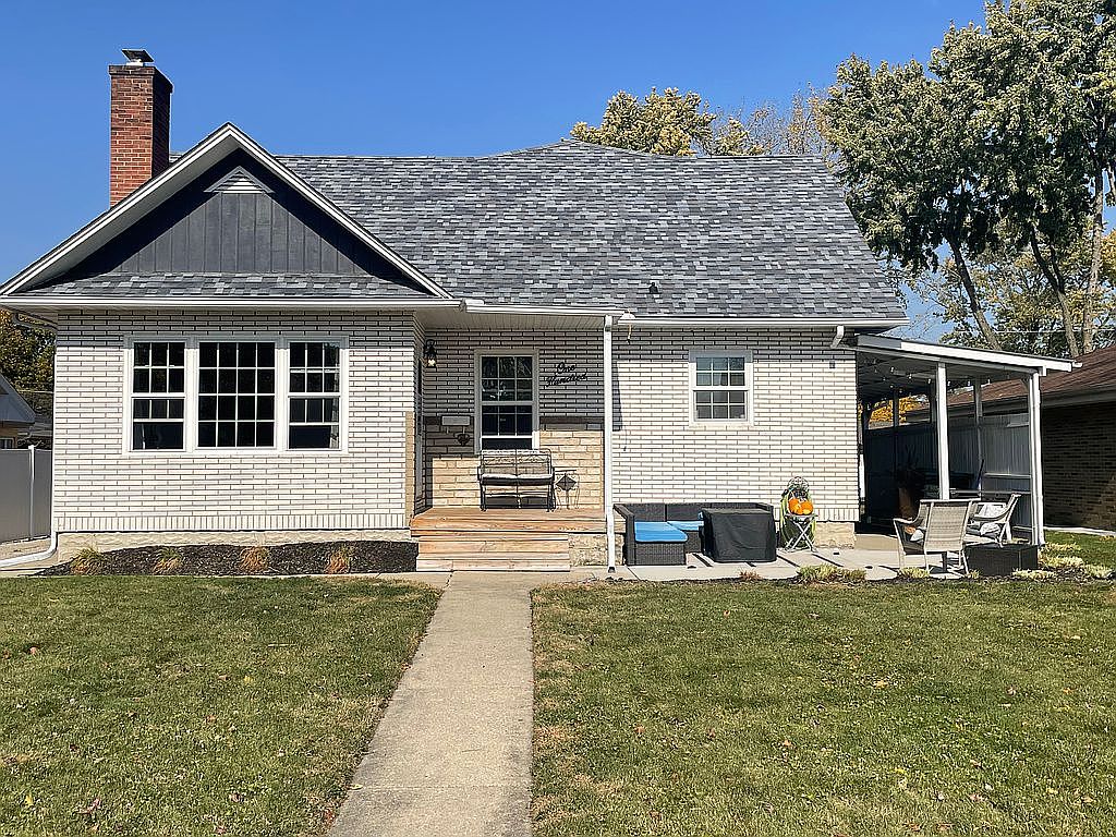 100 W 1st St, Coal City, IL 60416 Zillow