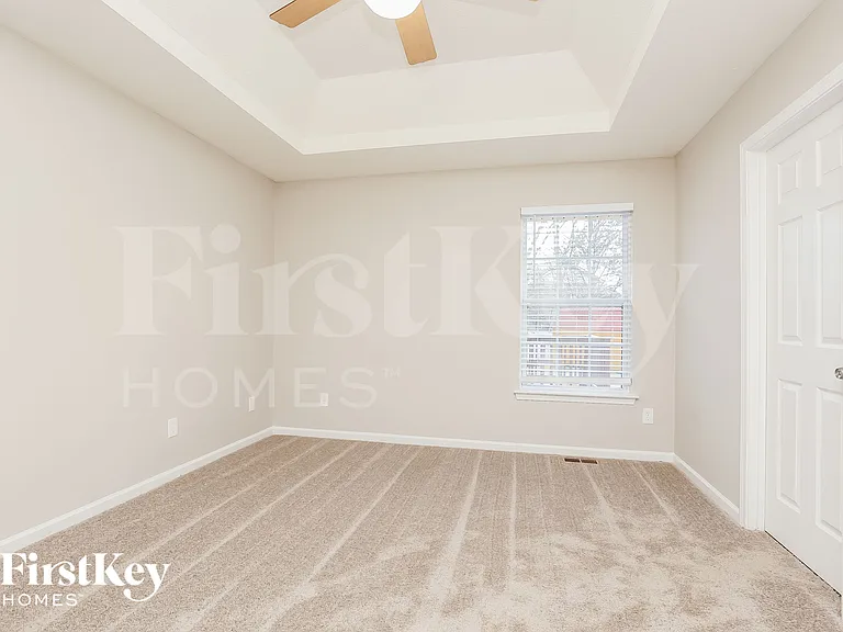 105 Lisa Cir — Photo 12