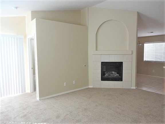 3rd image of 9905 Cerro Largo Pl NW