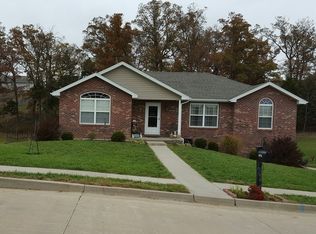 4054 Newcastle Ln, Jefferson City, MO 65109
