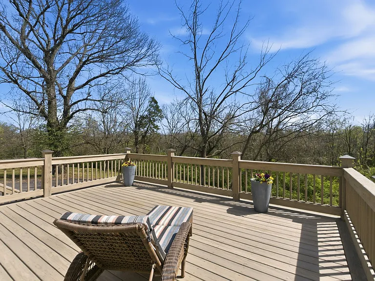 409 Barbara Dr — Photo 48