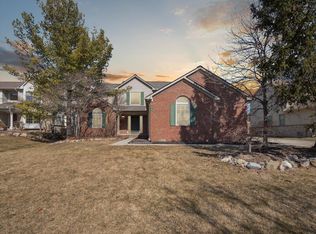 2086 Cliffside Dr, Wixom, MI 48393