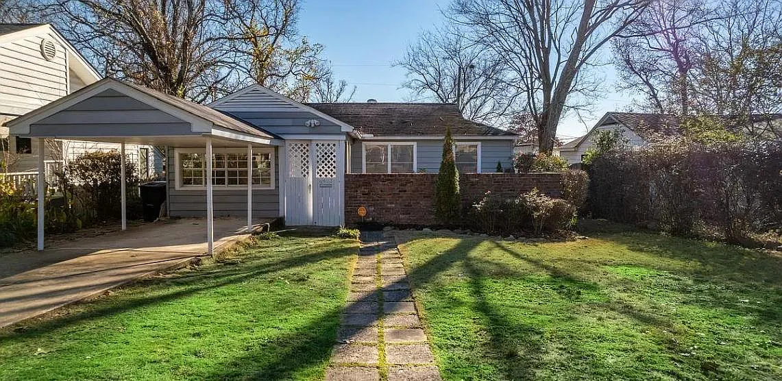 6423 Kenwood Rd — Photo 2