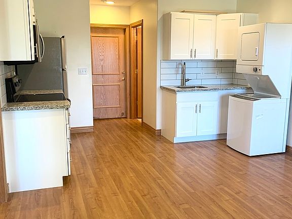 3rd image of 2486 S Scenic Dr