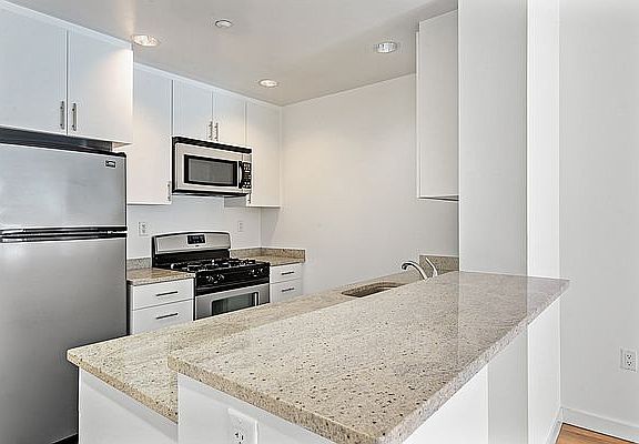 5th image of 620 W 143rd St APT 6A