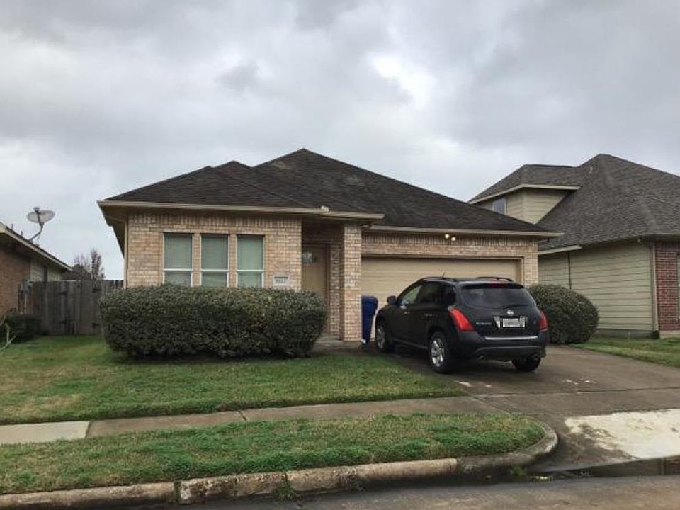 1st image of 1922 Shady Oaks Ct