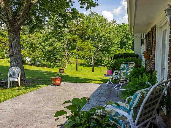 2nd image of 1625 Lake Park Cir