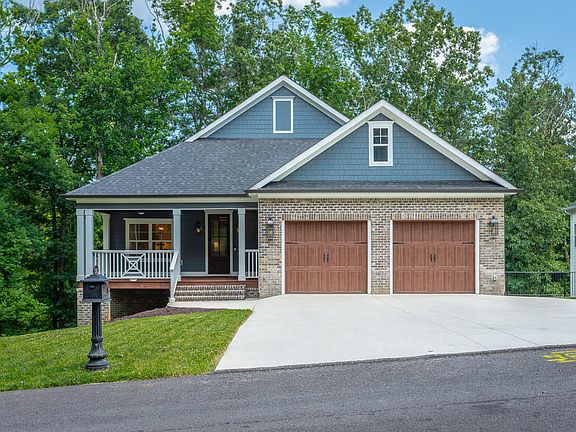 3rd image of 3043 Merrydale Dr