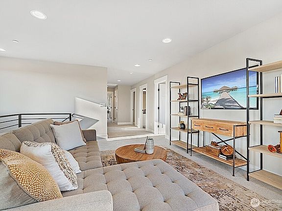 5th image of 14308 SE 284th Place